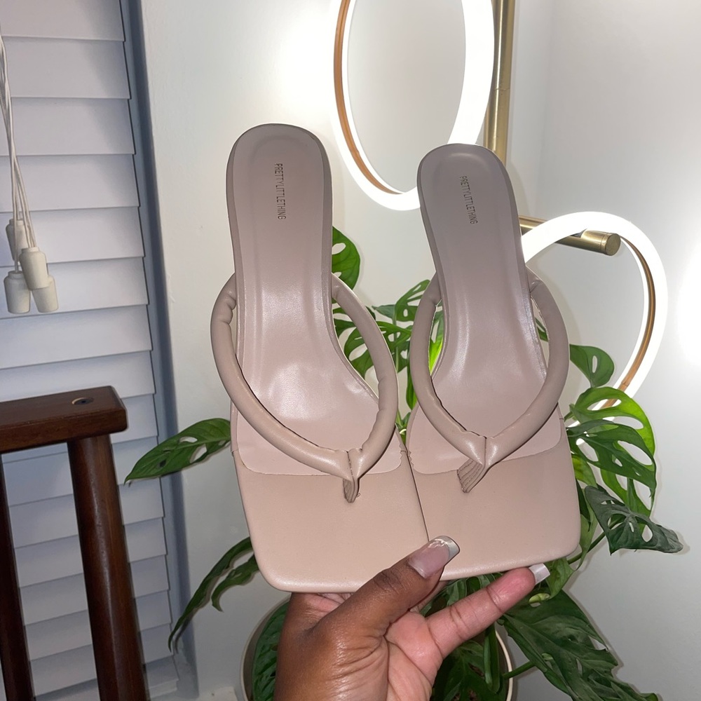Mini heel sandals